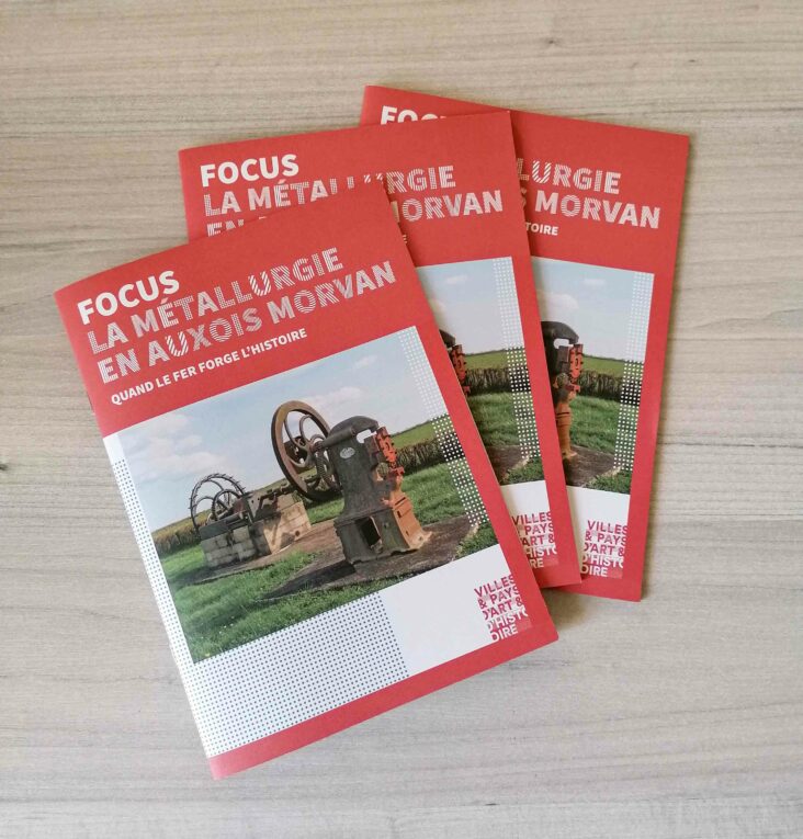 Photo de plusieurs livrets Focus Métallurgie en Auxois Morvan